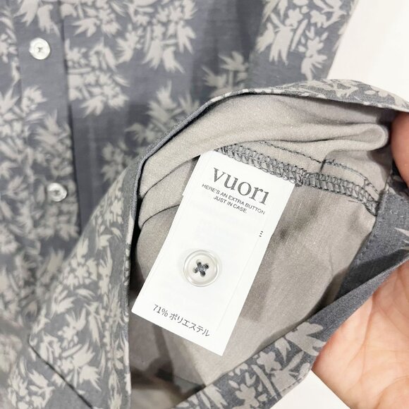 Vuori Men's Bridge Short Sleeve Button Down Shirt Gray Floral - Size Large - Picture 4 of 6